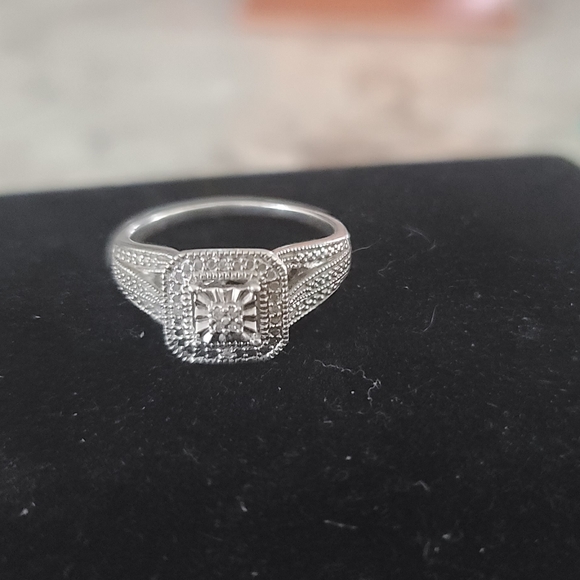 Diamond Ring - Picture 2 of 12